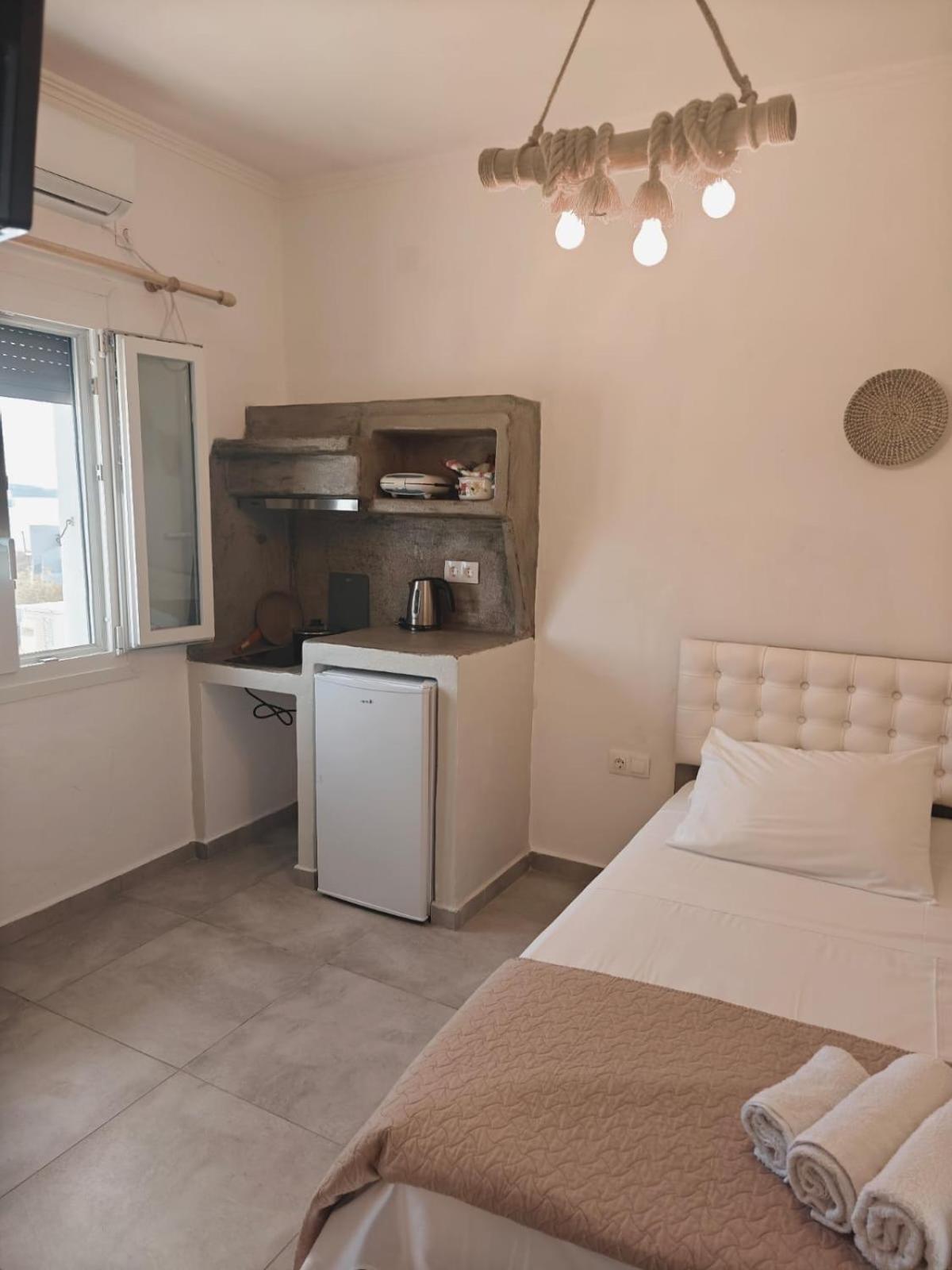 Joannes Vacation Rooms Adamantas Eksteriør billede